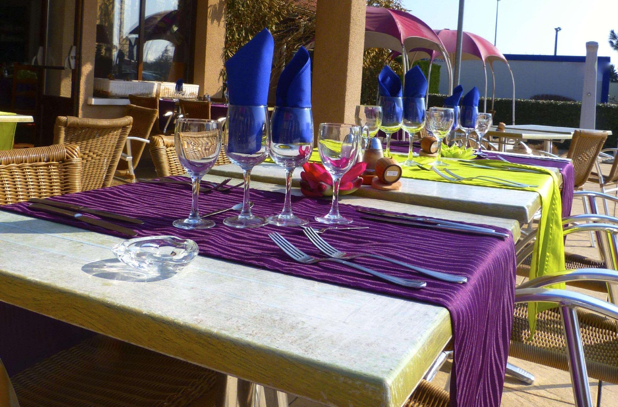 Le Roxane Hotell Saint-Laurent-des-Vignes Exteriör bild